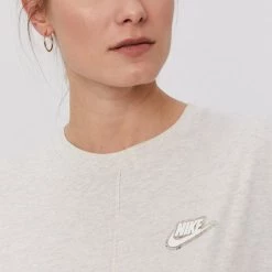 Γυναικεία Κοντομάνικο Μπλουζάκι Nike Sportswear χρώμα: κρεμ 11 Γυναικεία Κοντομάνικο Μπλουζάκι Nike Sportswear χρώμα: κρεμ -Nike Εκπτώσεις unnamed file 236