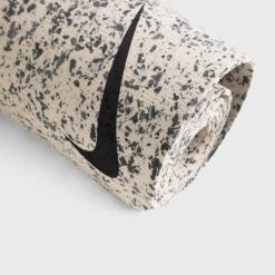 Γυναικεία Στρώματα Στρώμα γιόγκας Nike μπεζ -Nike Εκπτώσεις unnamed file 621